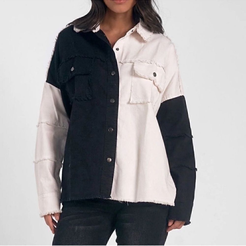 Elan Black & White Distressed Color block
Jacket/Shirt(Size Small)